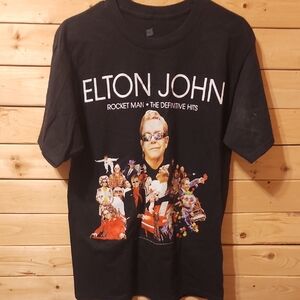 Elton John Rocket Man T-Shirt Size Medium Like New